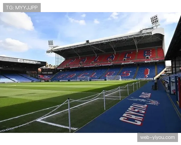 天空体育与BBC赢得新一轮英超本土转播权,总价略有上升。 天空体育与BBC赢得新一轮英超本土转播权,总价略有上升。