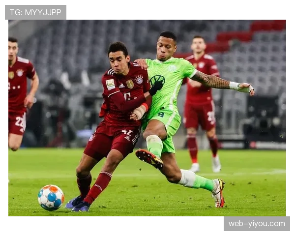 深度复盘:沃尔夫斯堡防线如何成功限制拜仁边路进攻 深度复盘:沃尔夫斯堡防线如何成功限制拜仁边路进攻